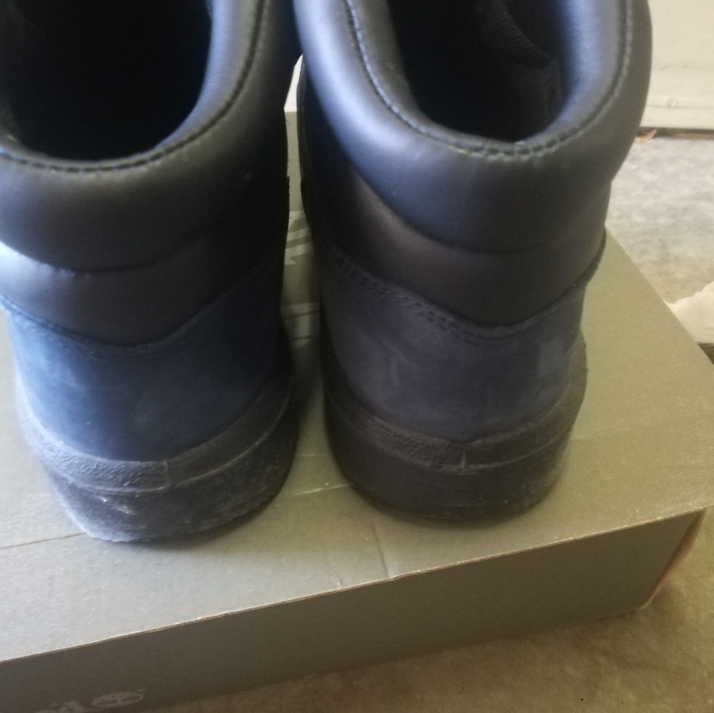 boots - Picture 3 of 4